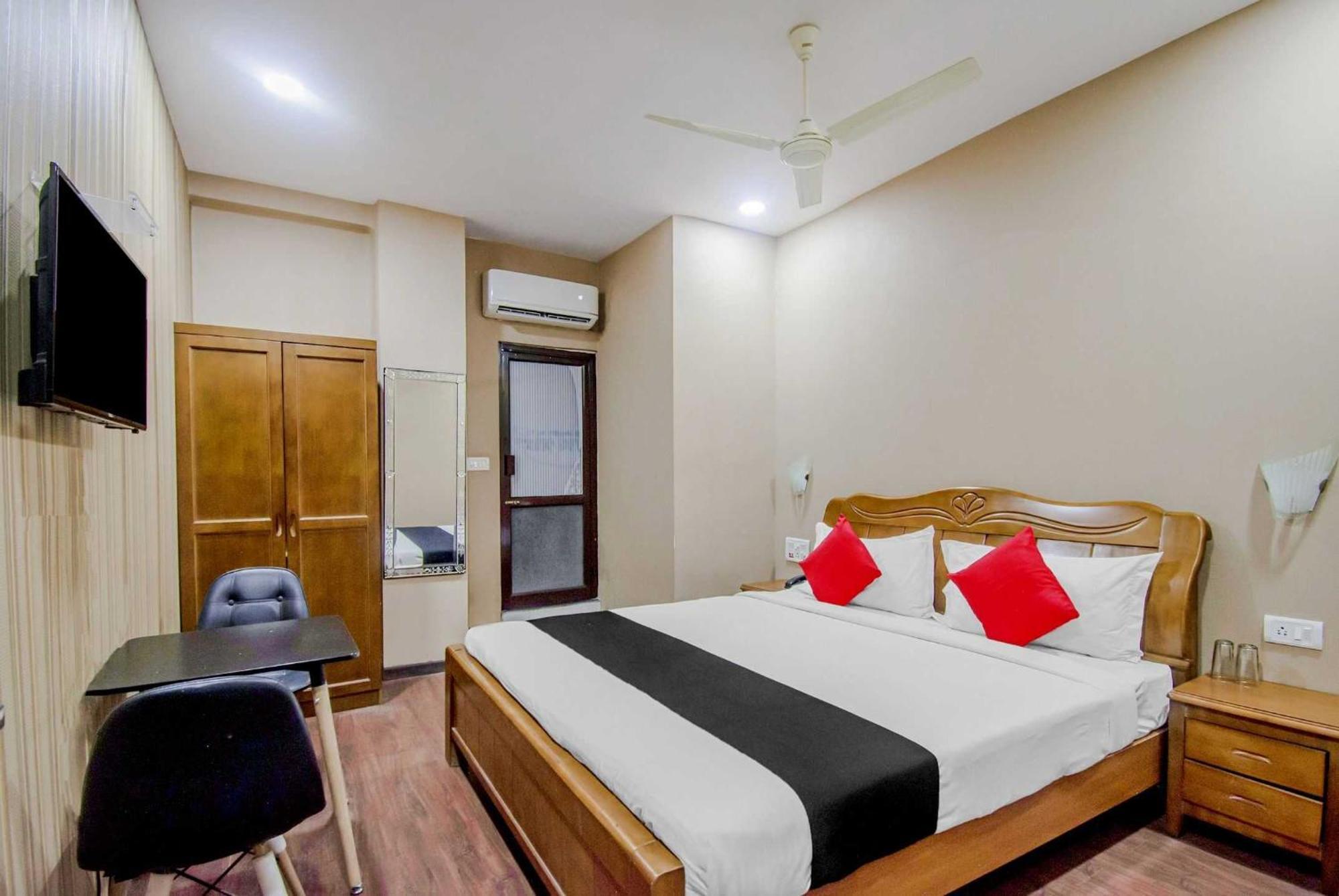 Collection O Mg Guest House โกลกาตา ภายนอก รูปภาพ